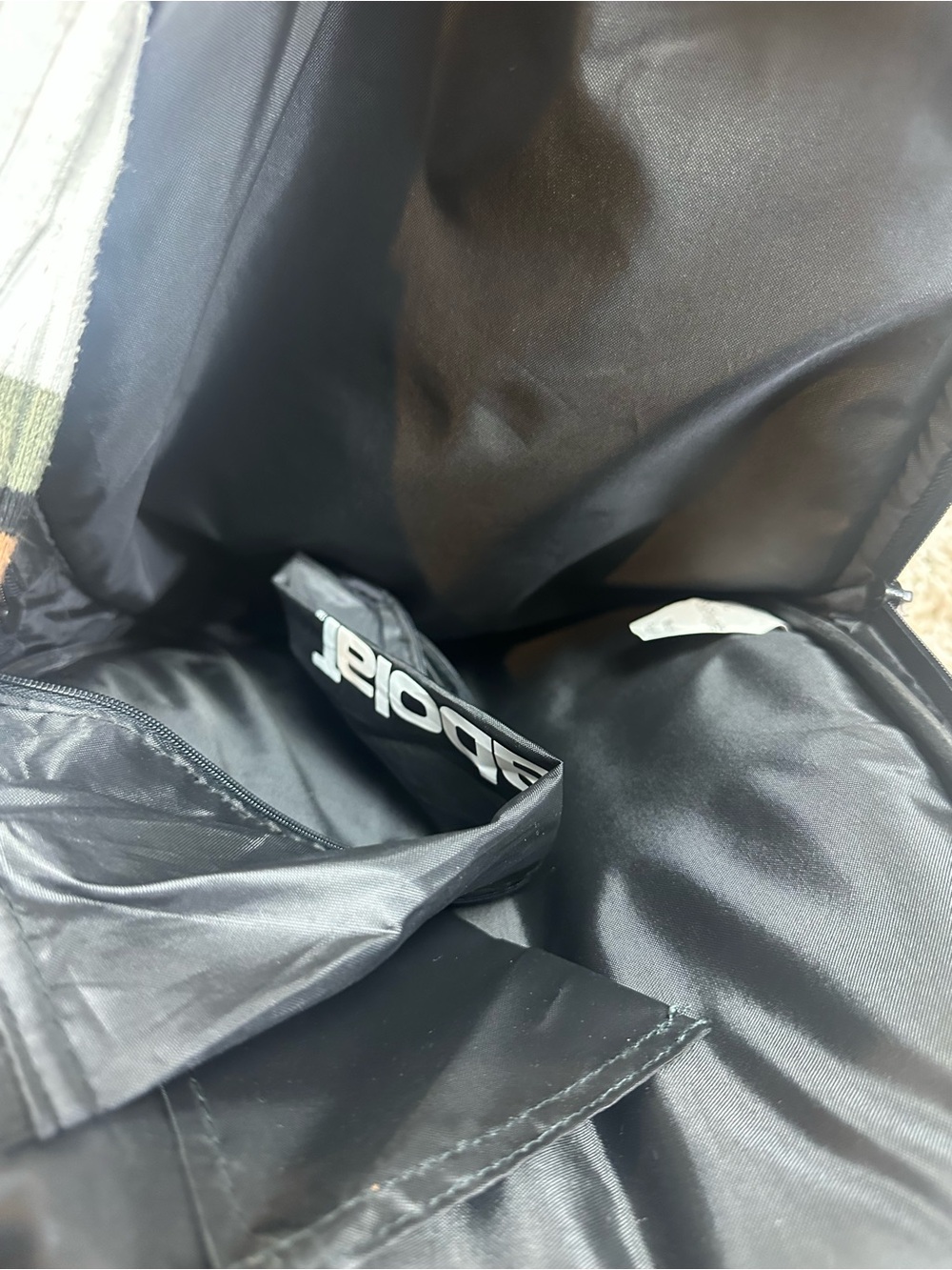Babolat Aero Tennis Backpack Black Neon Yellow Racket Bag with Handle Cover - Picture 6 of 7